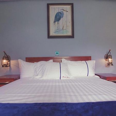Mont Bleu Hotel ليبرفيل المظهر الخارجي الصورة