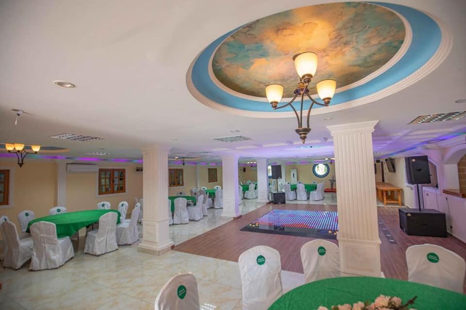 Mont Bleu Hotel ليبرفيل المظهر الخارجي الصورة