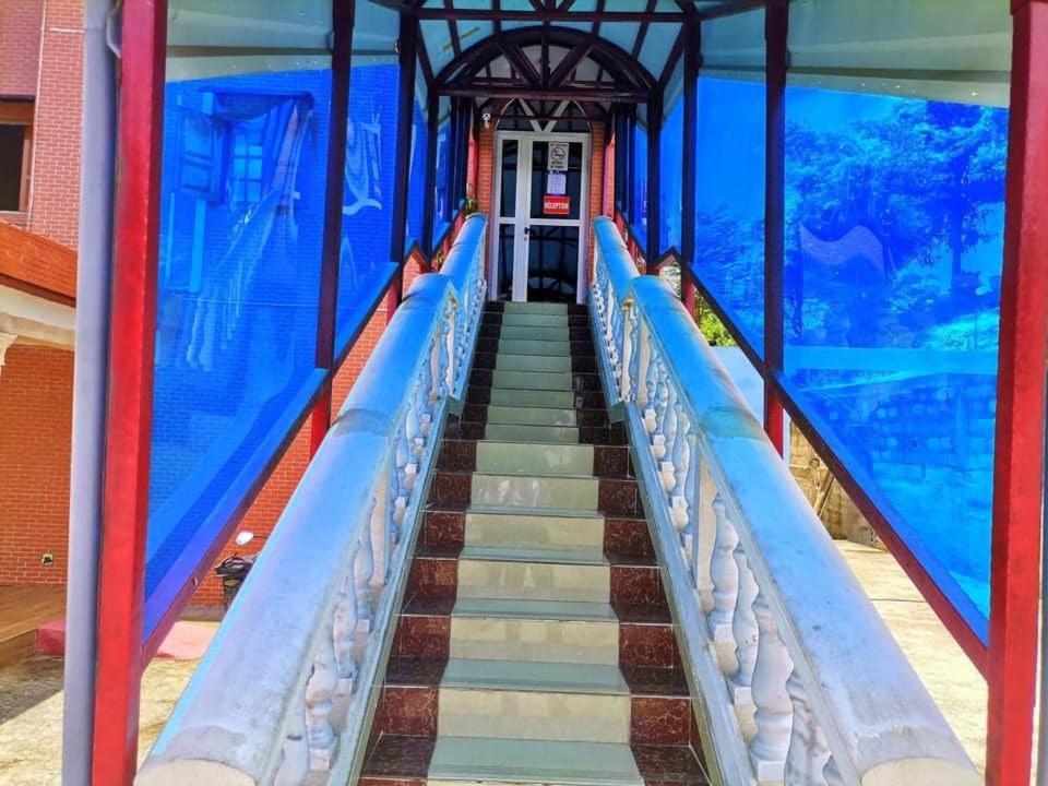 Mont Bleu Hotel ليبرفيل المظهر الخارجي الصورة