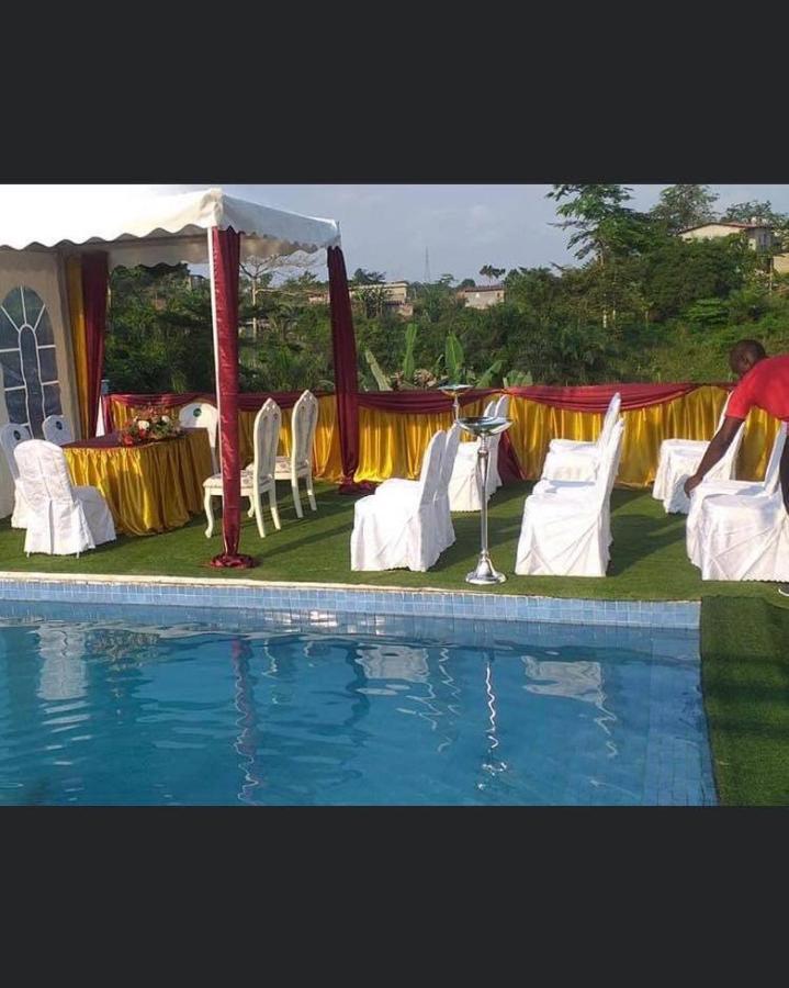 Mont Bleu Hotel ليبرفيل المظهر الخارجي الصورة